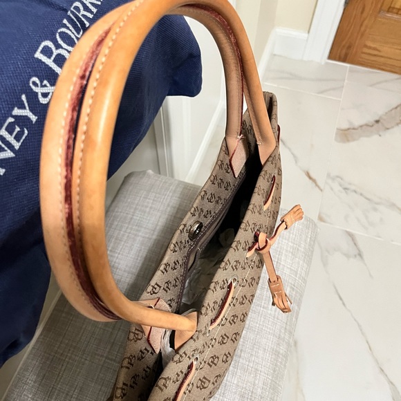Price Drop!! Authentic New w/o tags Dooney & Burke classic monogram tote - Picture 6 of 7